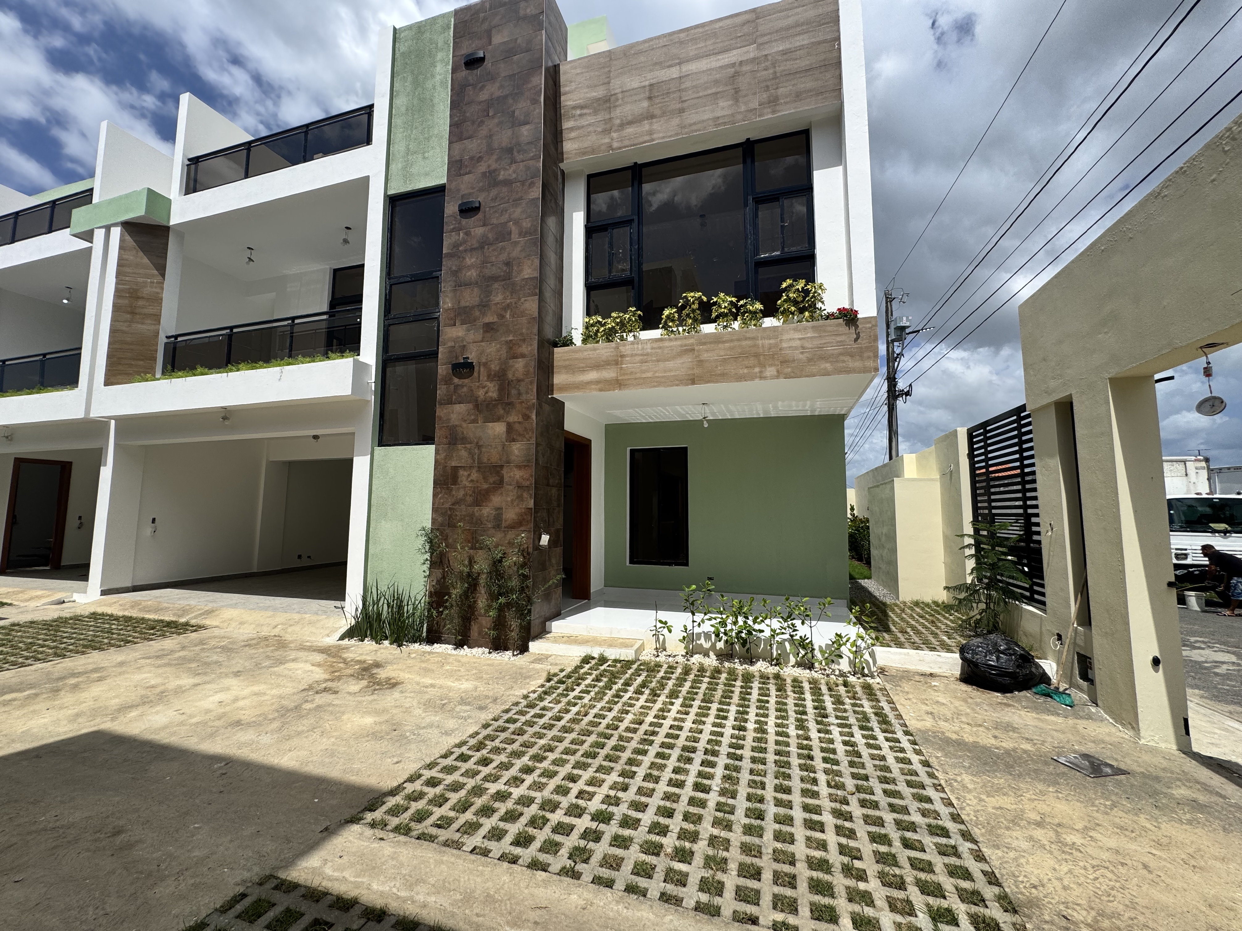 casas - venta de casa proyecto cerrado  en la autopista de san isidro prado oriental 
