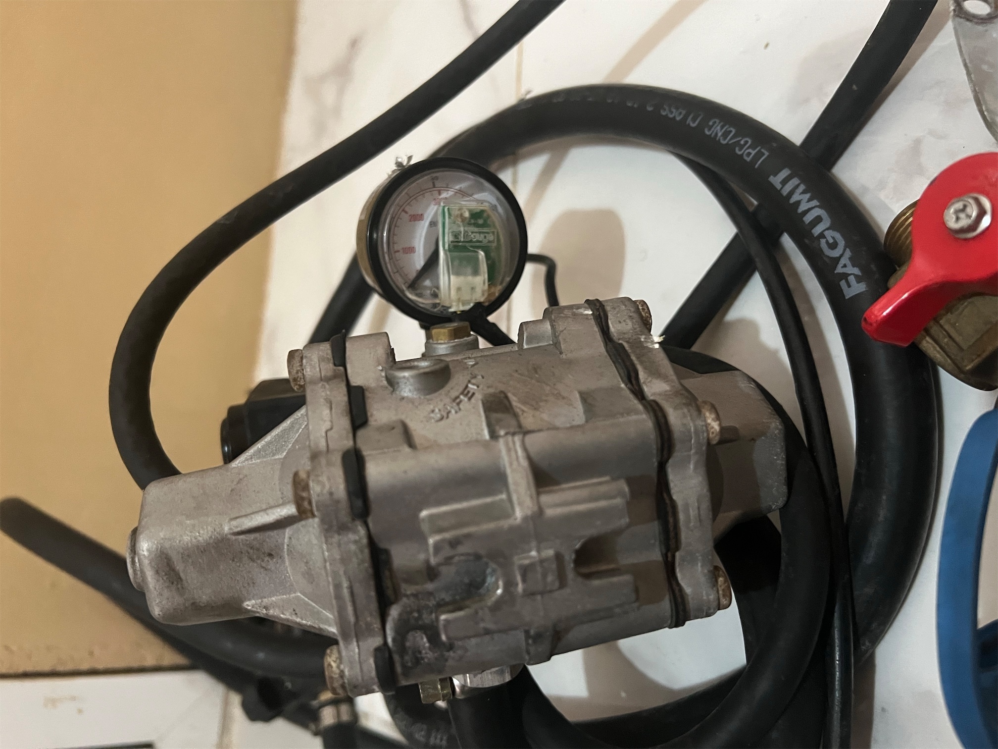 accesorios para vehiculos - Equipo completo de gas natural computarízado 1