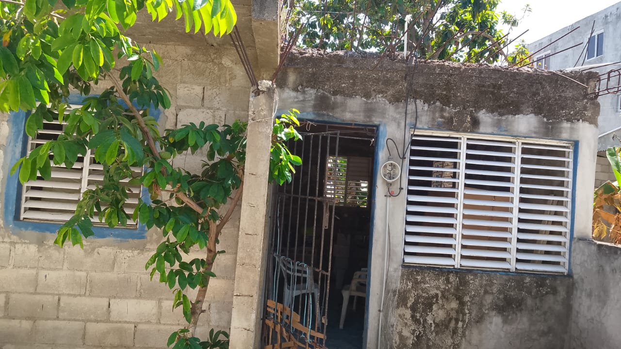 casas - Casa a medio construir en Nagua 1