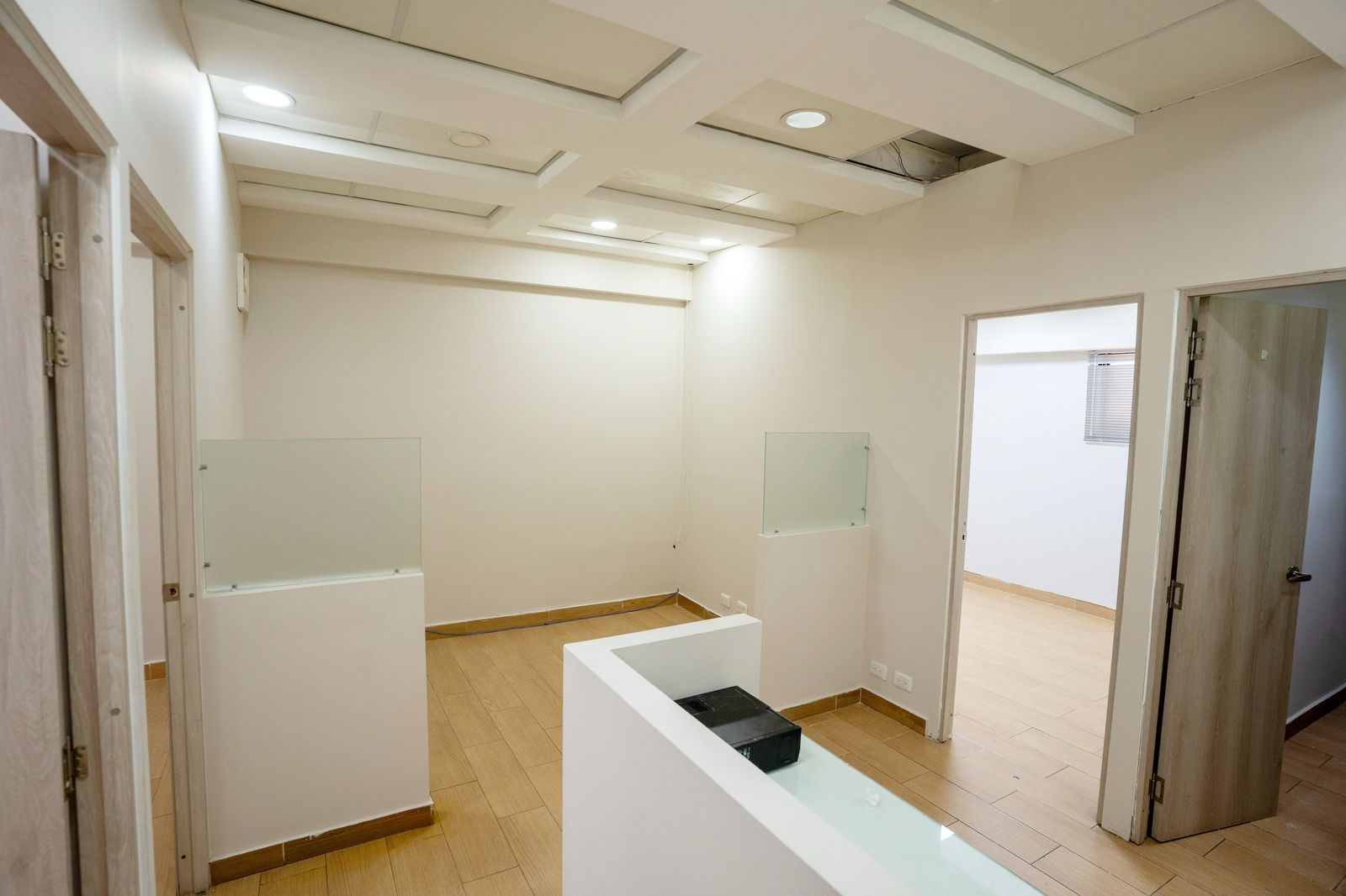 oficinas y locales comerciales - Local en bella vista  1