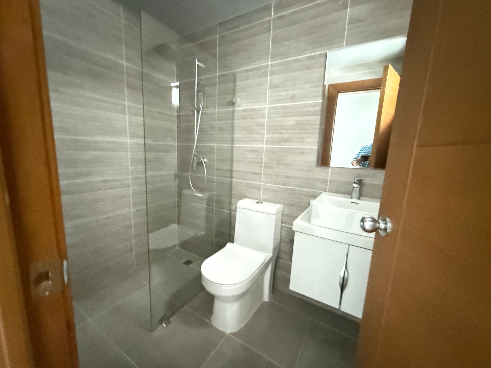 apartamentos - Apartamento  con terraza en Evaristo Morales 4