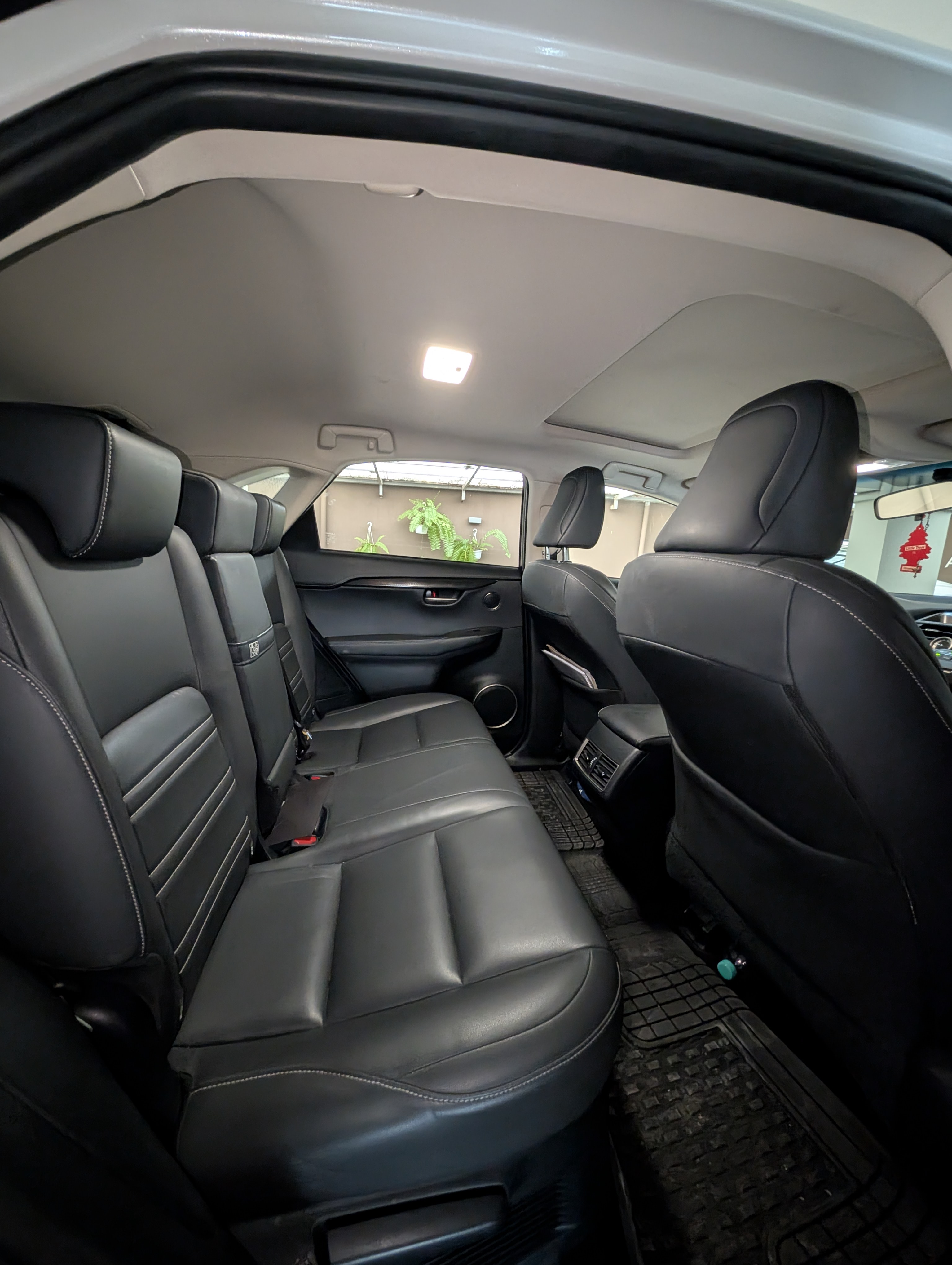 jeepetas y camionetas - Lexus NX200T de la casa único dueño con 36,000km 3