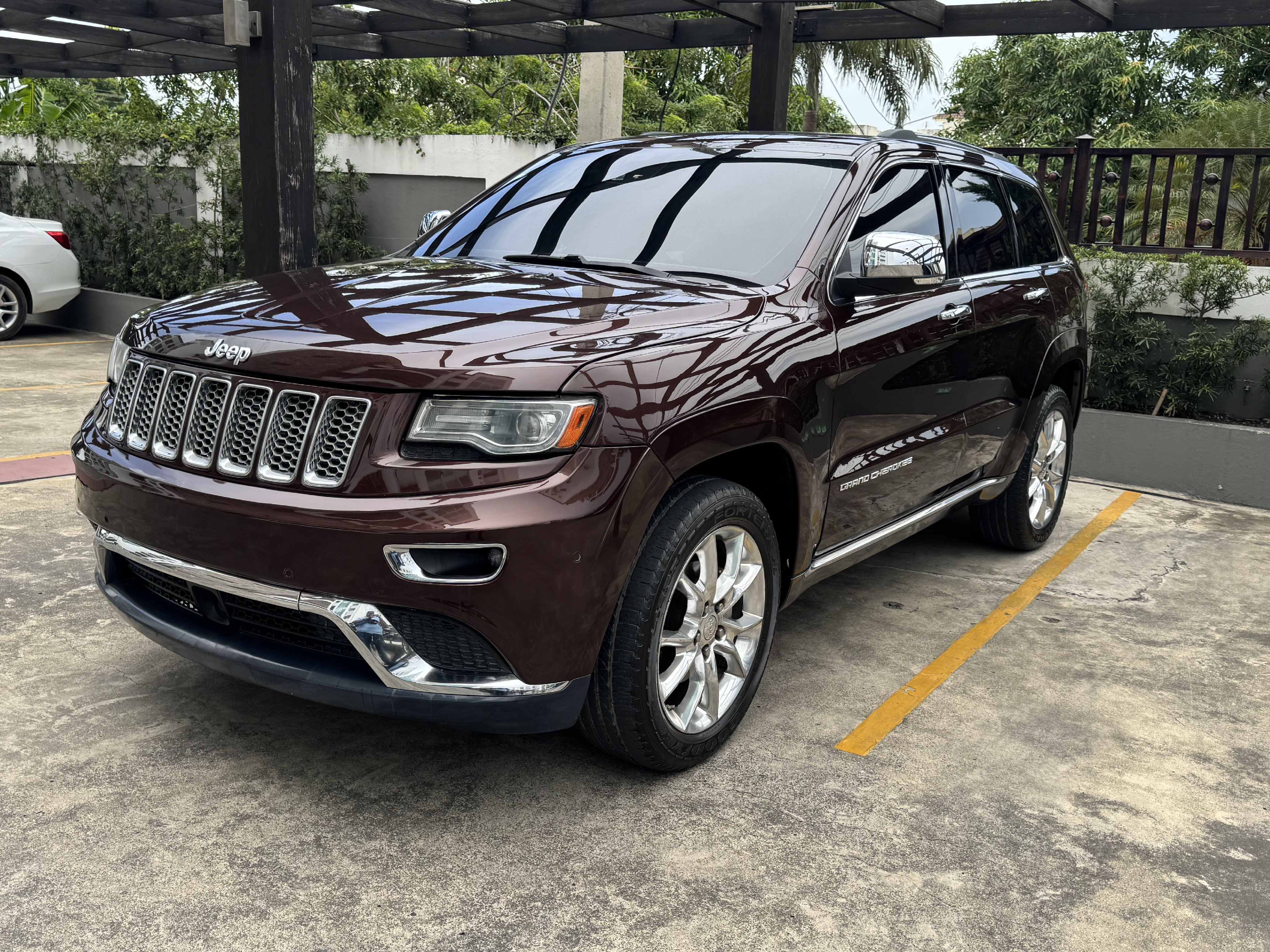 jeepetas y camionetas - Jepp Grand Cherokee Summit 2014 1