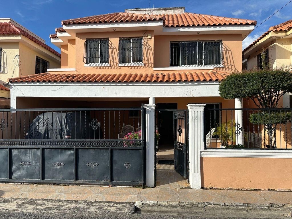 casas - Vendo casa! En Prado Oriental , zona oriental.