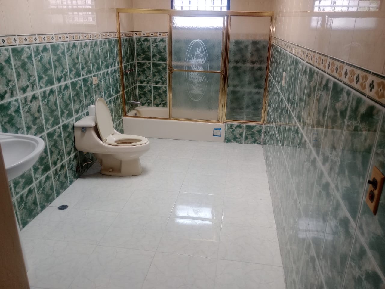apartamentos - Se alquila espacio Ideal para vivienda u oficina.
 2