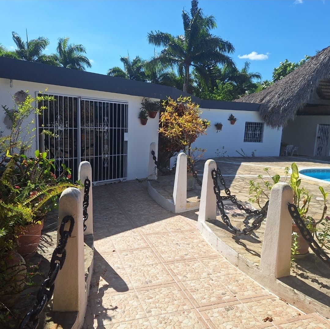 casas vacacionales y villas - casa vacacional vista al mar en el centro del pueblo de Cabrera Nagua  5