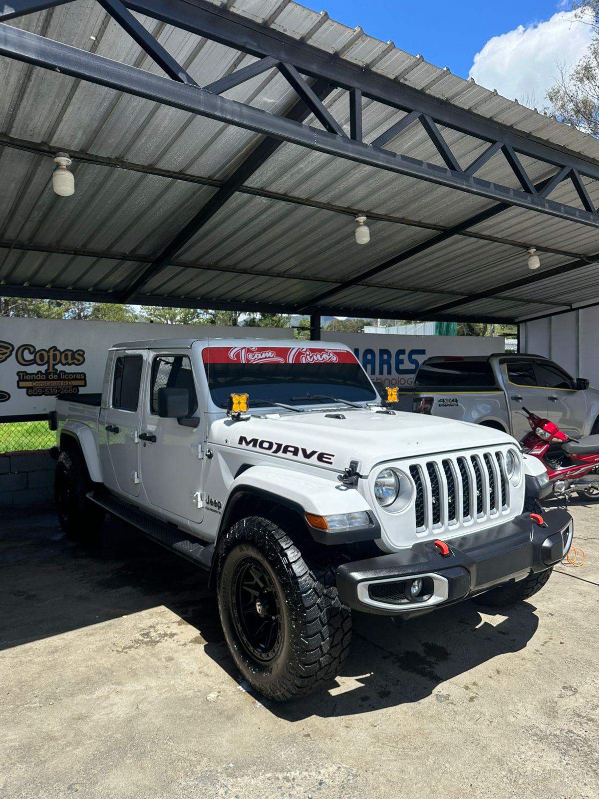jeepetas y camionetas - jeep gladiator mojave 2020 0