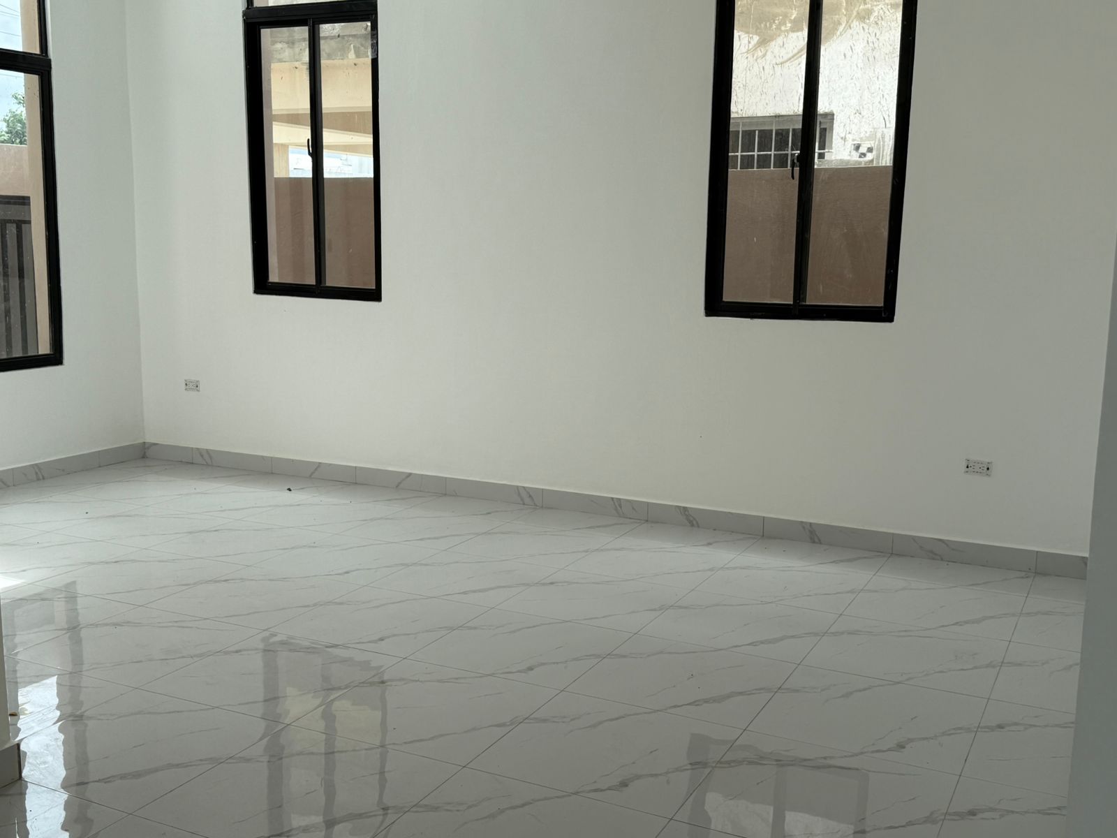 casas - CASA MODERNA EN VENTA DE DOS NIVELES, SANTIAGO. 5