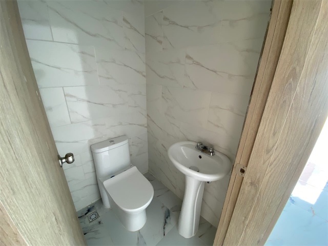 casas - Venta de casa en la autopista de san Isidro brisa oriental Santo Domingo  5