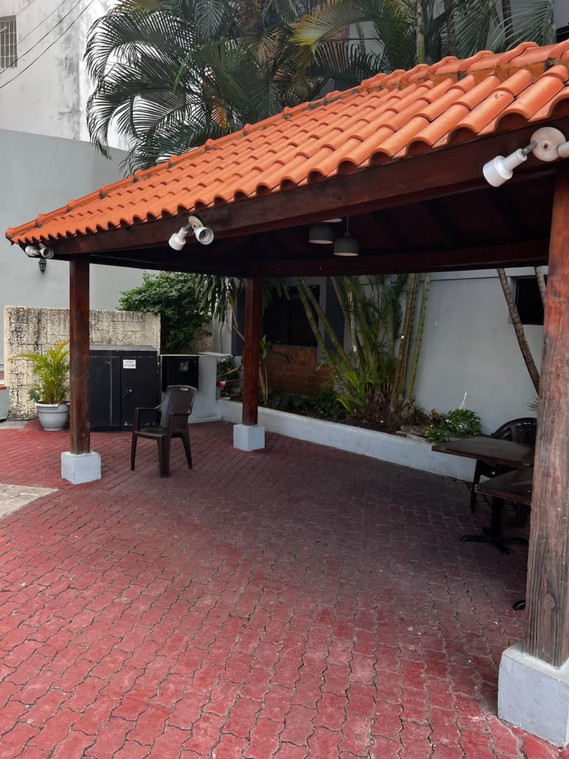 apartamentos - Se vende residéncial completo en Gazcue 
7 edificios
100 apartamentos
Piscina 
 5