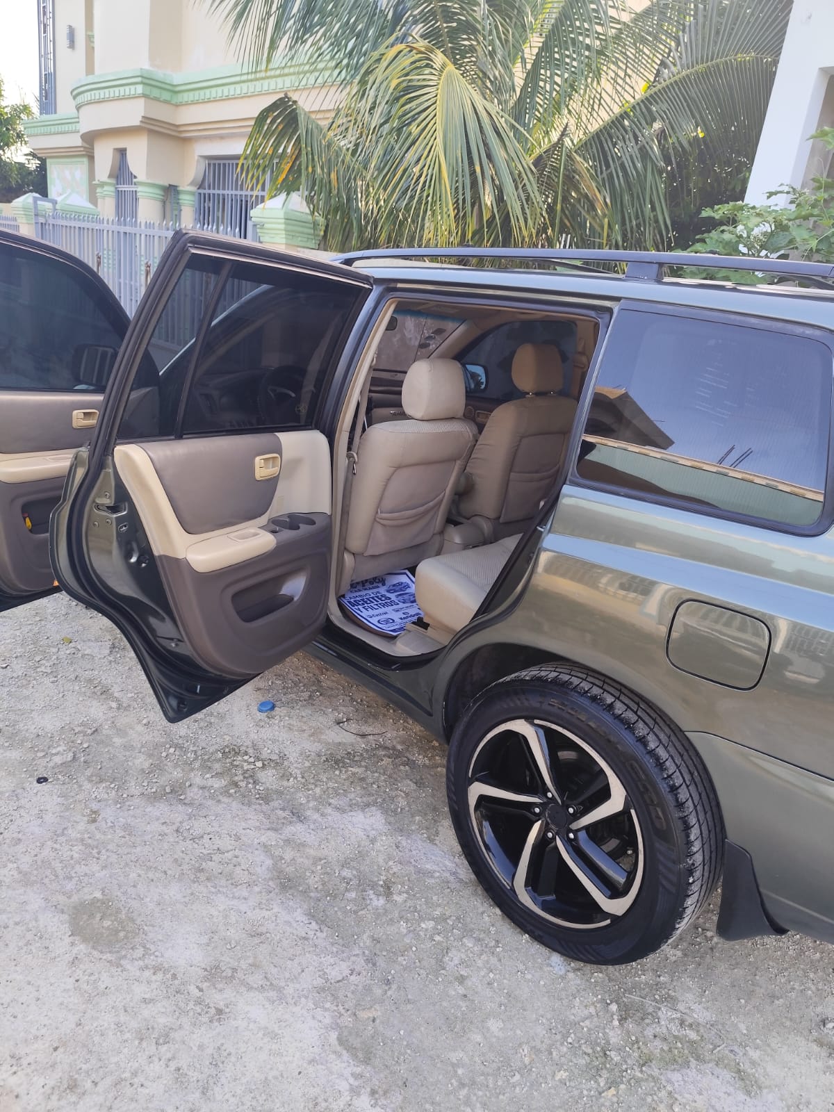 jeepetas y camionetas - Vendó Toyota Highlander 2005 en excelente condicio 6