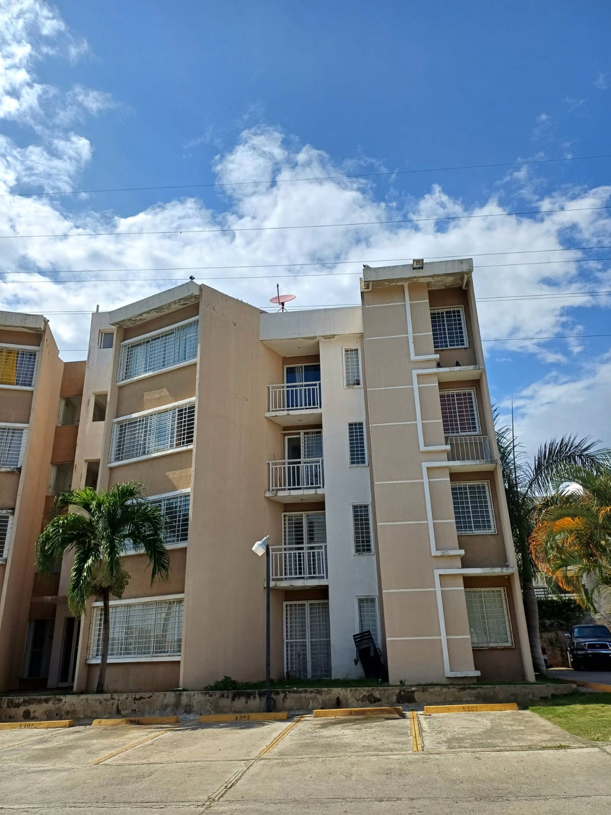 apartamentos - VENDO APTO EN EL RES. COLINAS DEL ARROYO, JACOBO M 1