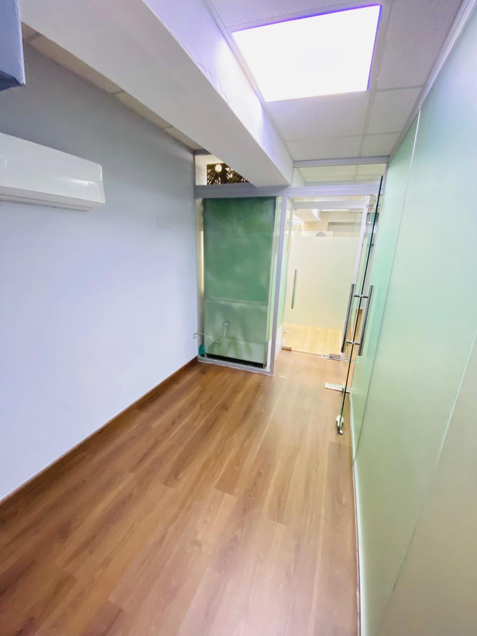 oficinas y locales comerciales - Se renta espacio para oficina  0
