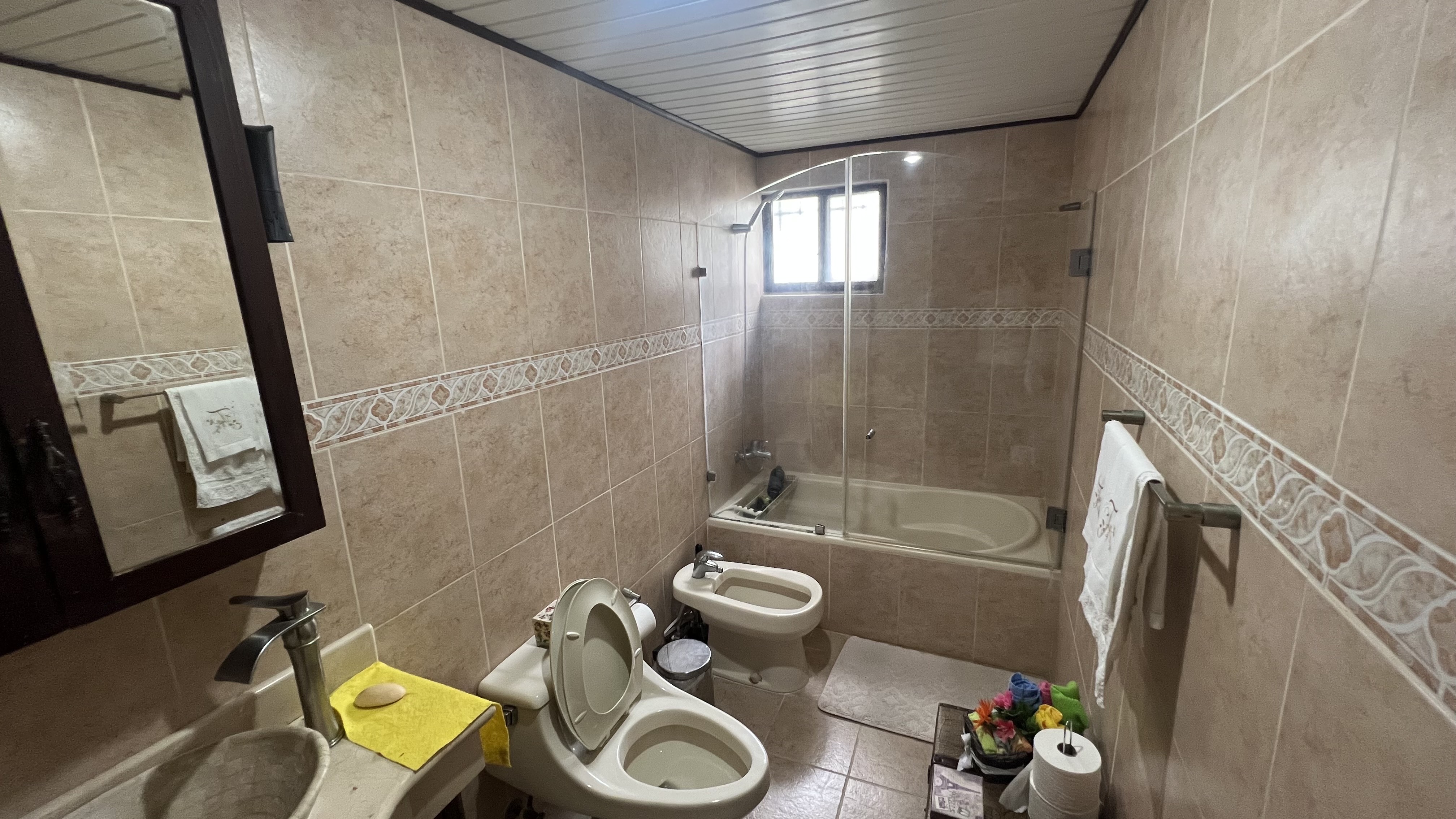 apartamentos - APARTAMENTO AMPLIO EN LOS CACICAZGOS  8
