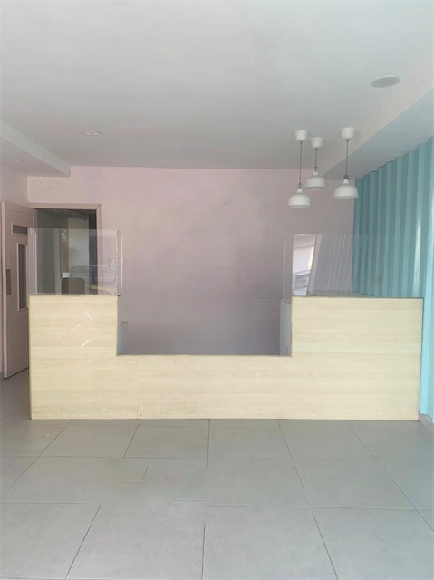 oficinas y locales comerciales - Local céntrico en Piantini 1