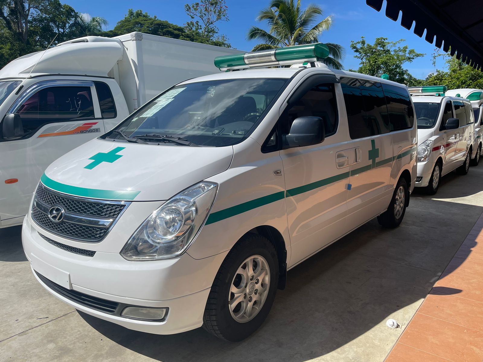 jeepetas y camionetas - 2014 Hyundai Ambulancia 