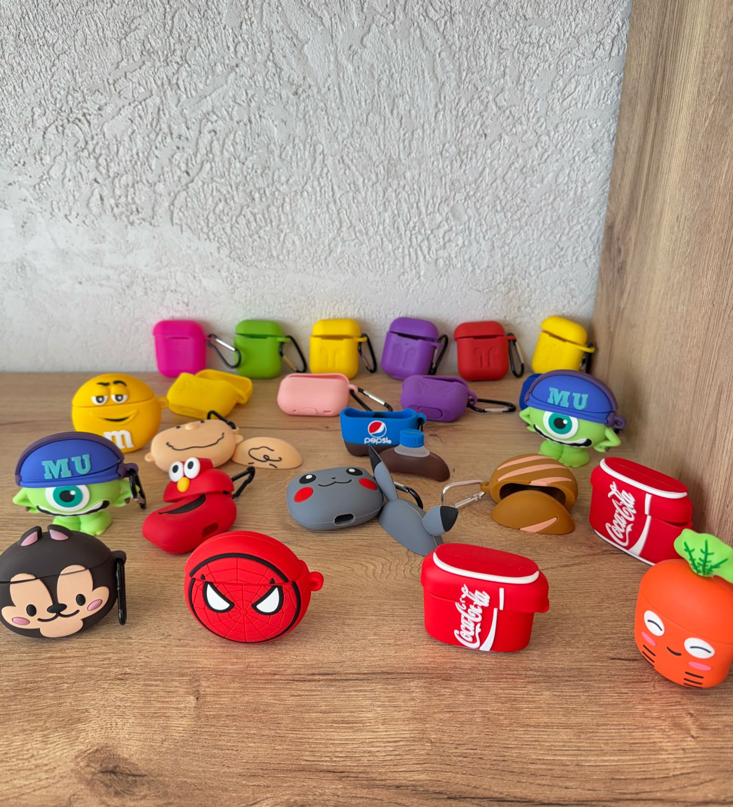 accesorios para electronica - COVER PARA AIRPODS TODAS LAS GENERACIONES 