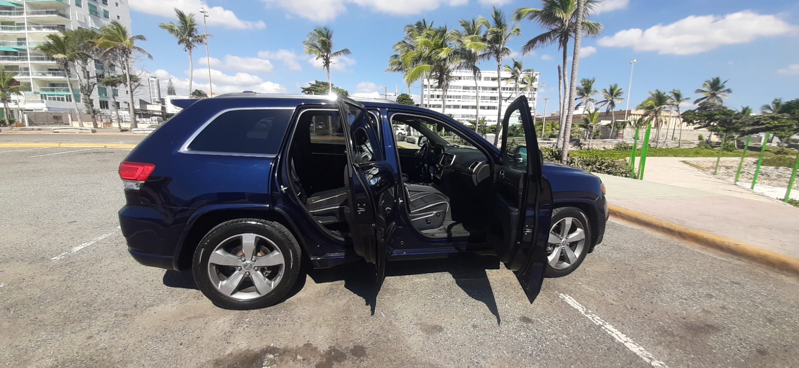 jeepetas y camionetas - JEEP GRAND CHEROKEE 2014- MODELO OVERLAND FULL 8