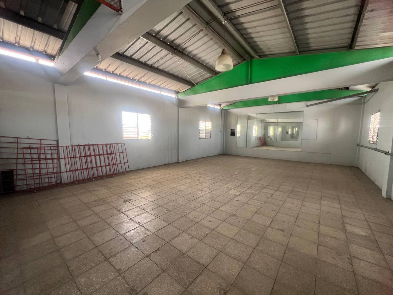 oficinas y locales comerciales - Local comercial en venta o alquiler  3