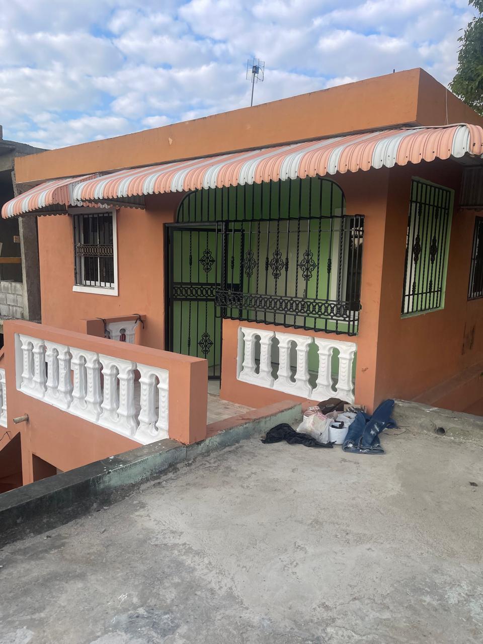 casas - ALQUILO CASA EN LOS MINA DE 3 HABs