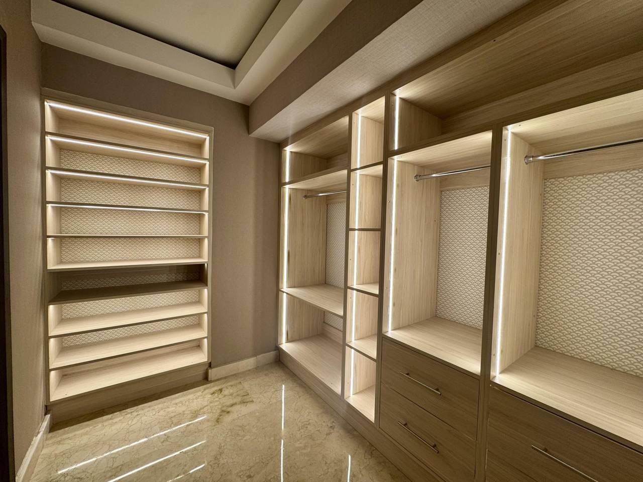 apartamentos - Vendo hermoso y moderno penthouse remodelado 5 hab 7