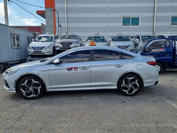 carros - HYUNDAI SONATA  NEWRISE 2018DESDE: RD$740,000-Automático 2