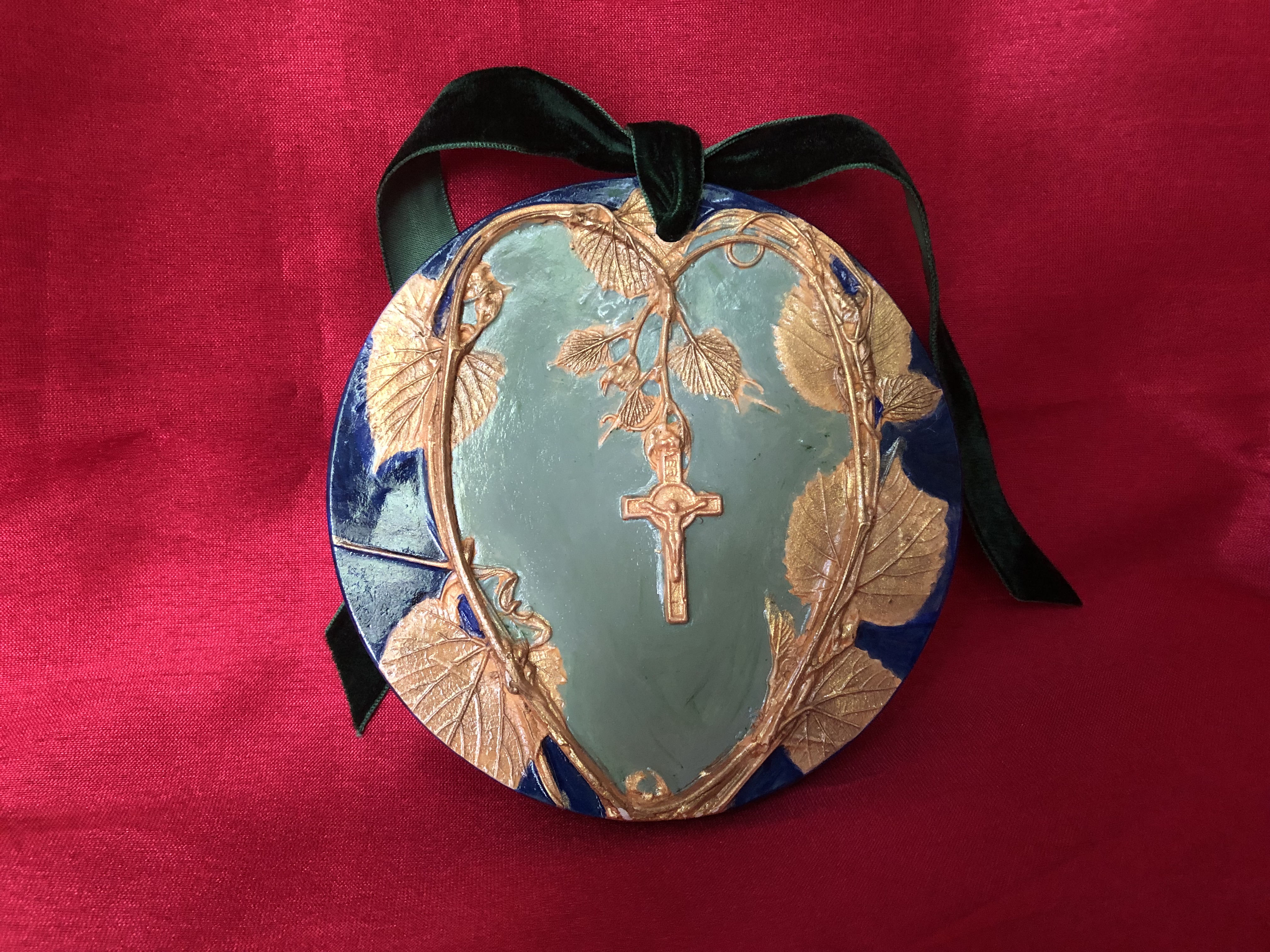 arte y antigüedades - Arte con Crucifijo en Bajo Relieve Hecho en Yeso