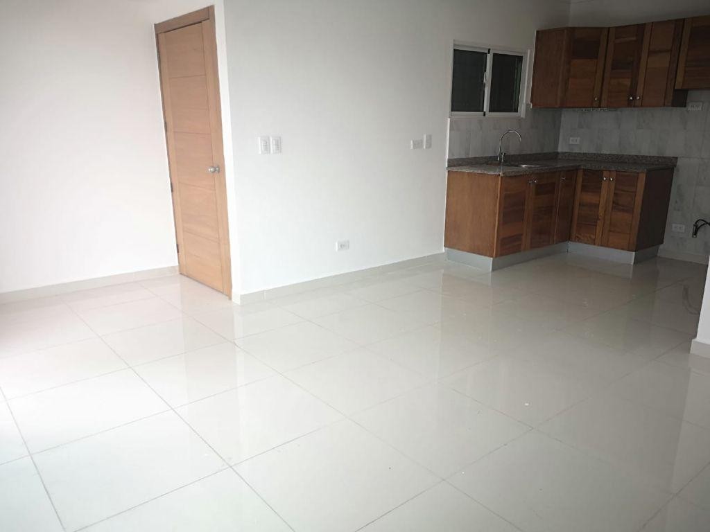 apartamentos - Se alquila apartamento en Evaristo Morales 6