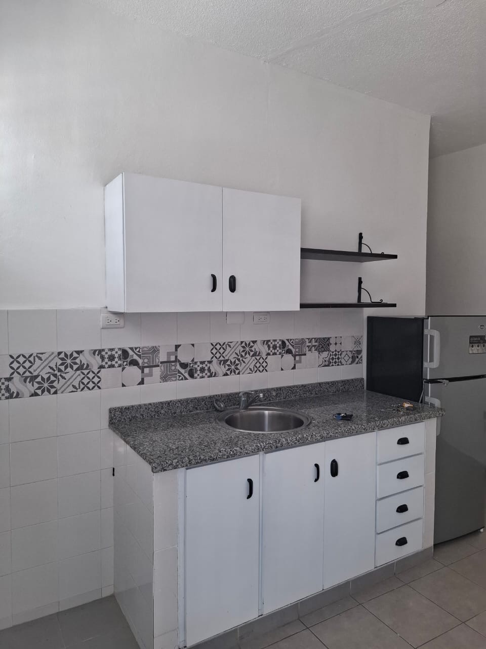 apartamentos - aparta estudio con parqueo frente al botanico 0