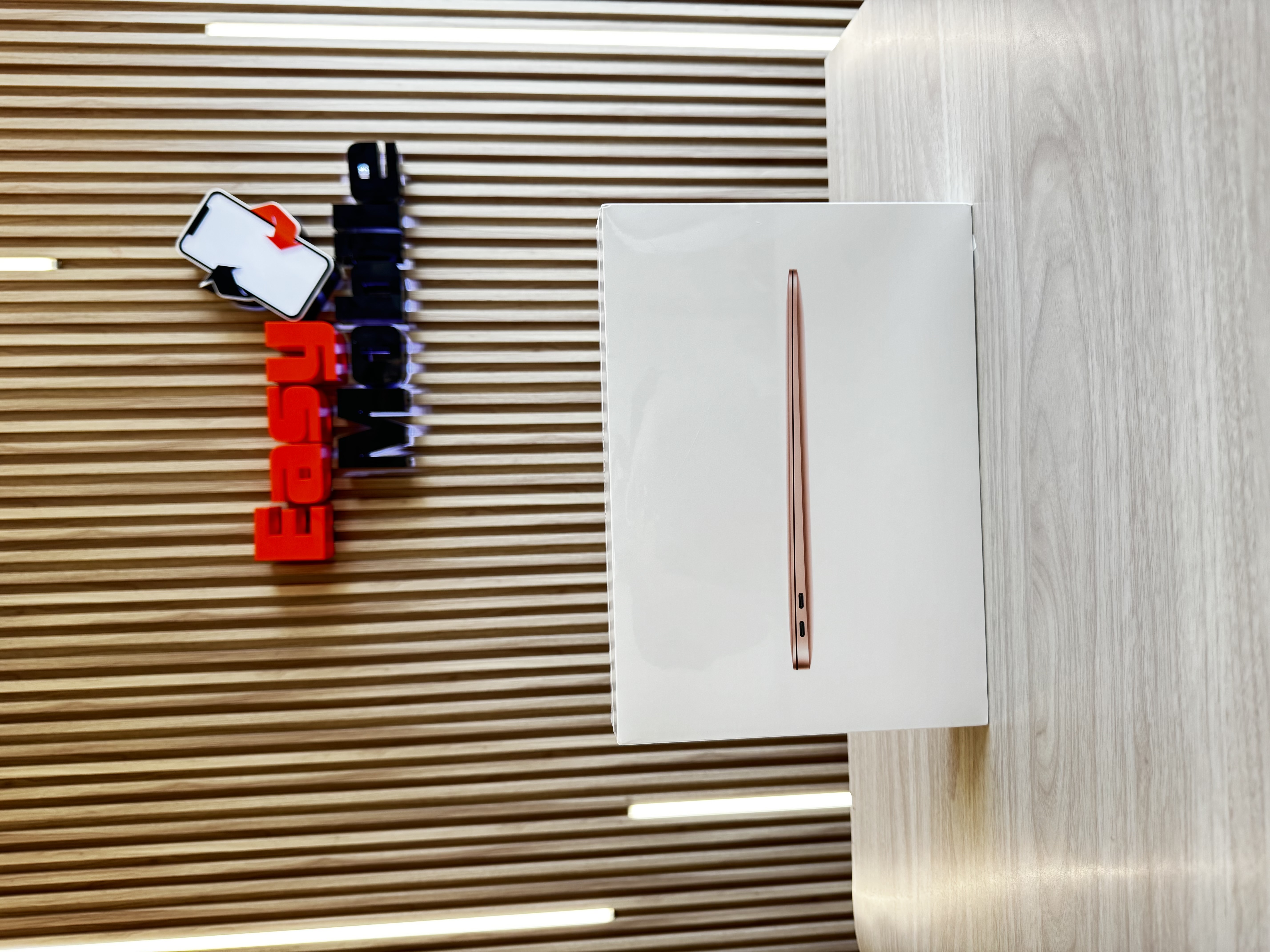 computadoras y laptops - MACBOOK AIR M1 13” 8GB RAM 256GB SSD SELLADA ROSE GOLD SELLADA  0