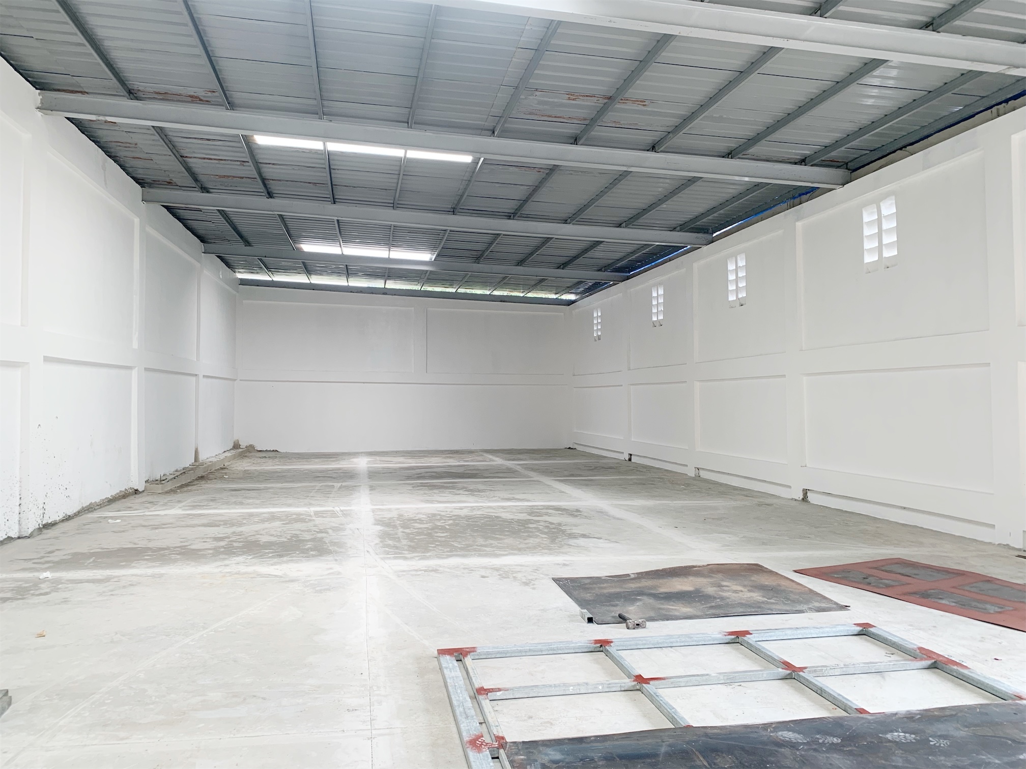 oficinas y locales comerciales - Nave industrial en herrera  2