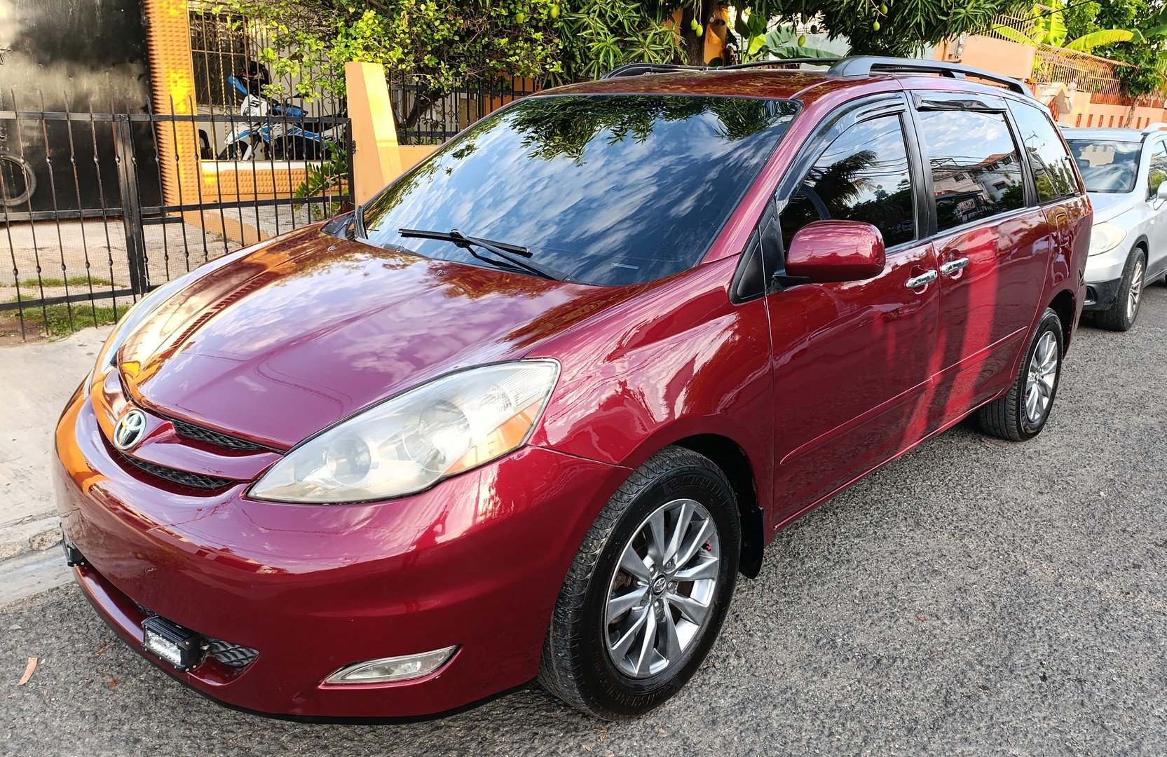 jeepetas y camionetas - Toyota Sienna 2008  3