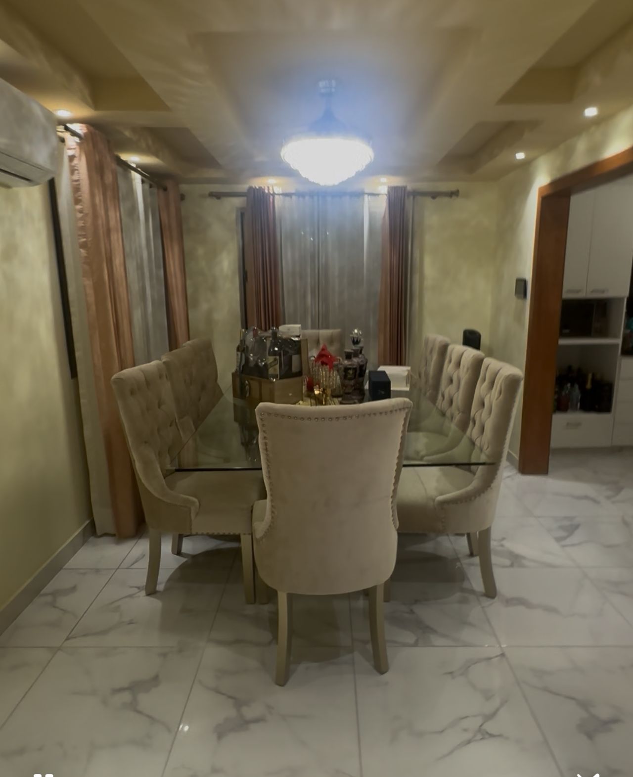 muebles y colchones - Exclusivo juego de comedor de 8 sillas 