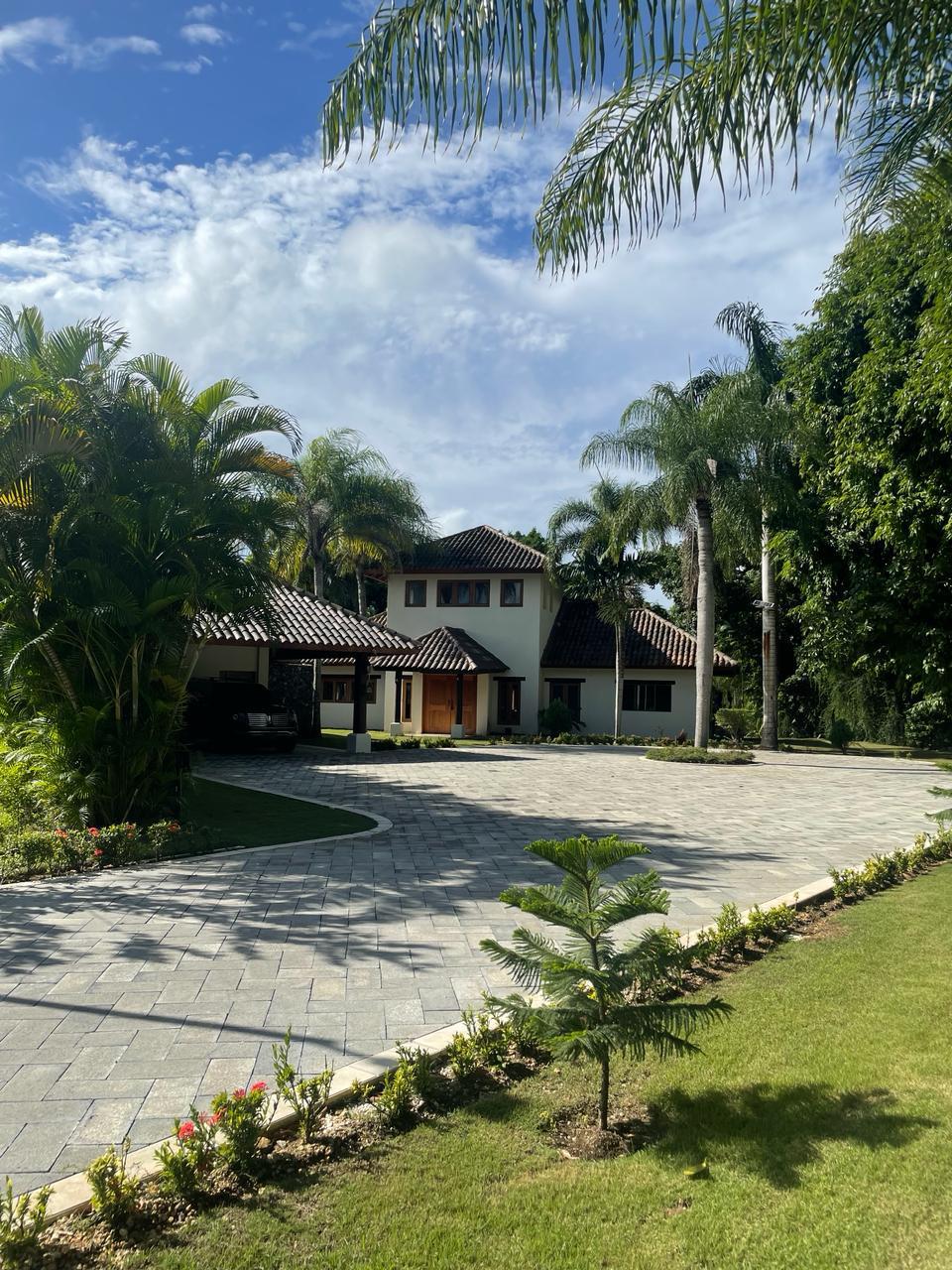 casas vacacionales y villas - Hermosa Villa de Vacaciones en Juan Dolio