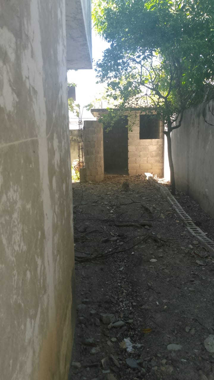 casas - Lic. Cruz vende propiedad con terminación, en Res. Villa Maria, Stgo. 3
