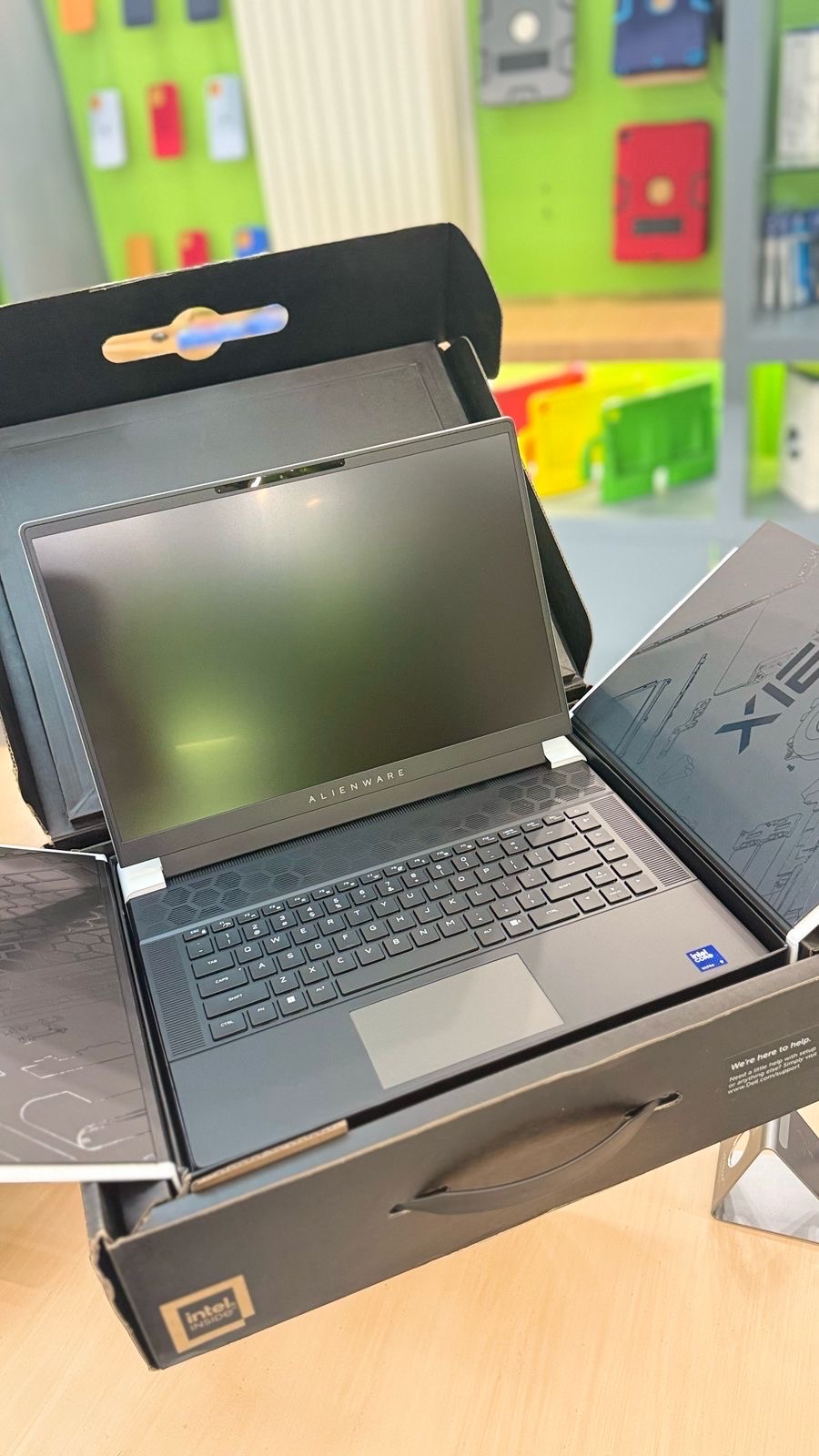 otros electronicos - Alienware x16 r2 16 pulgada ultra 9 32Gb de RAM 1Tb SSD RTX4080 0