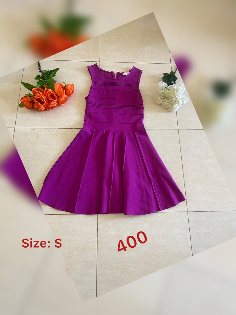 ropa para mujer - Se vende vestido morado size S 0