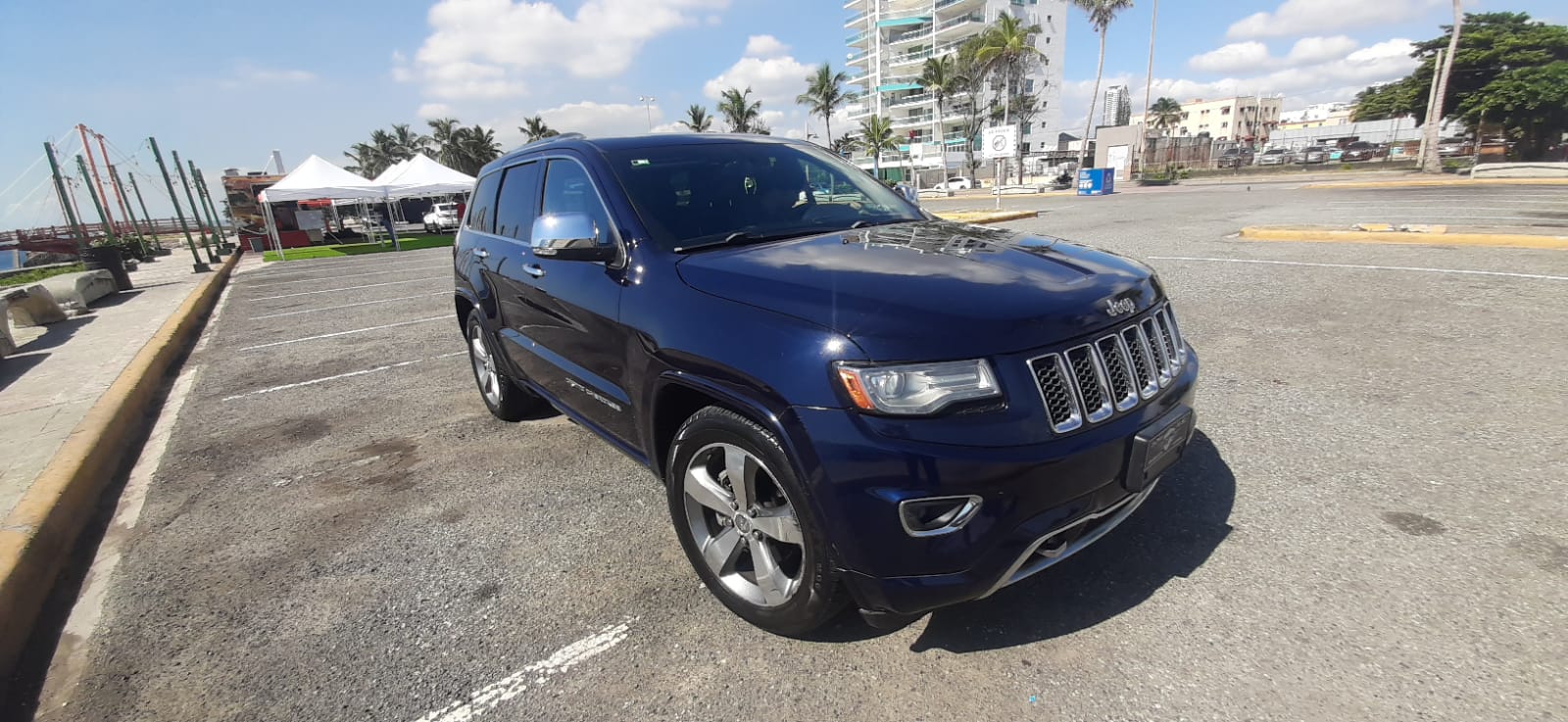 jeepetas y camionetas - JEEP GRAND CHEROKEE 2014- MODELO OVERLAND FULL 5