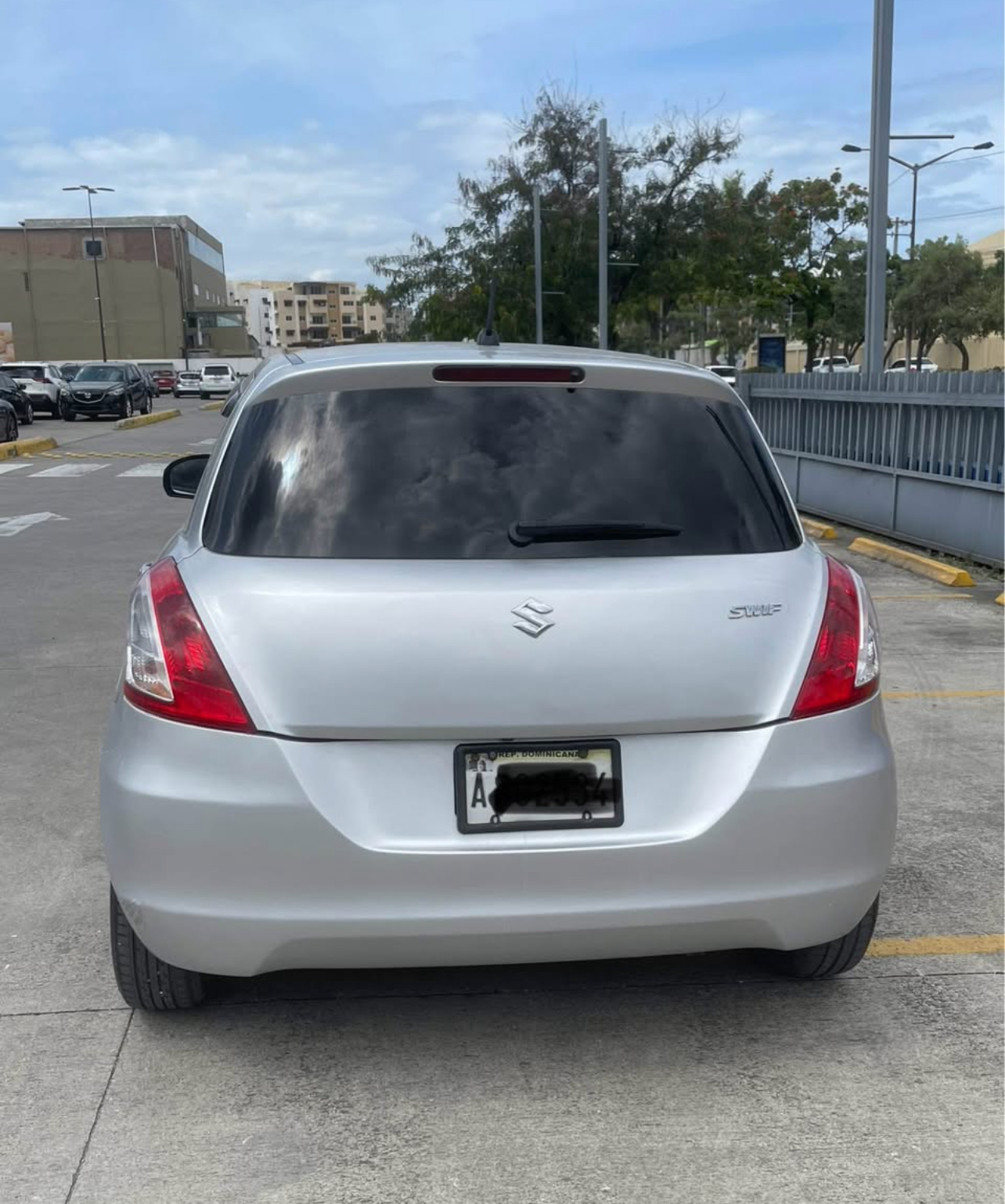 carros - Suzuki Swift  4