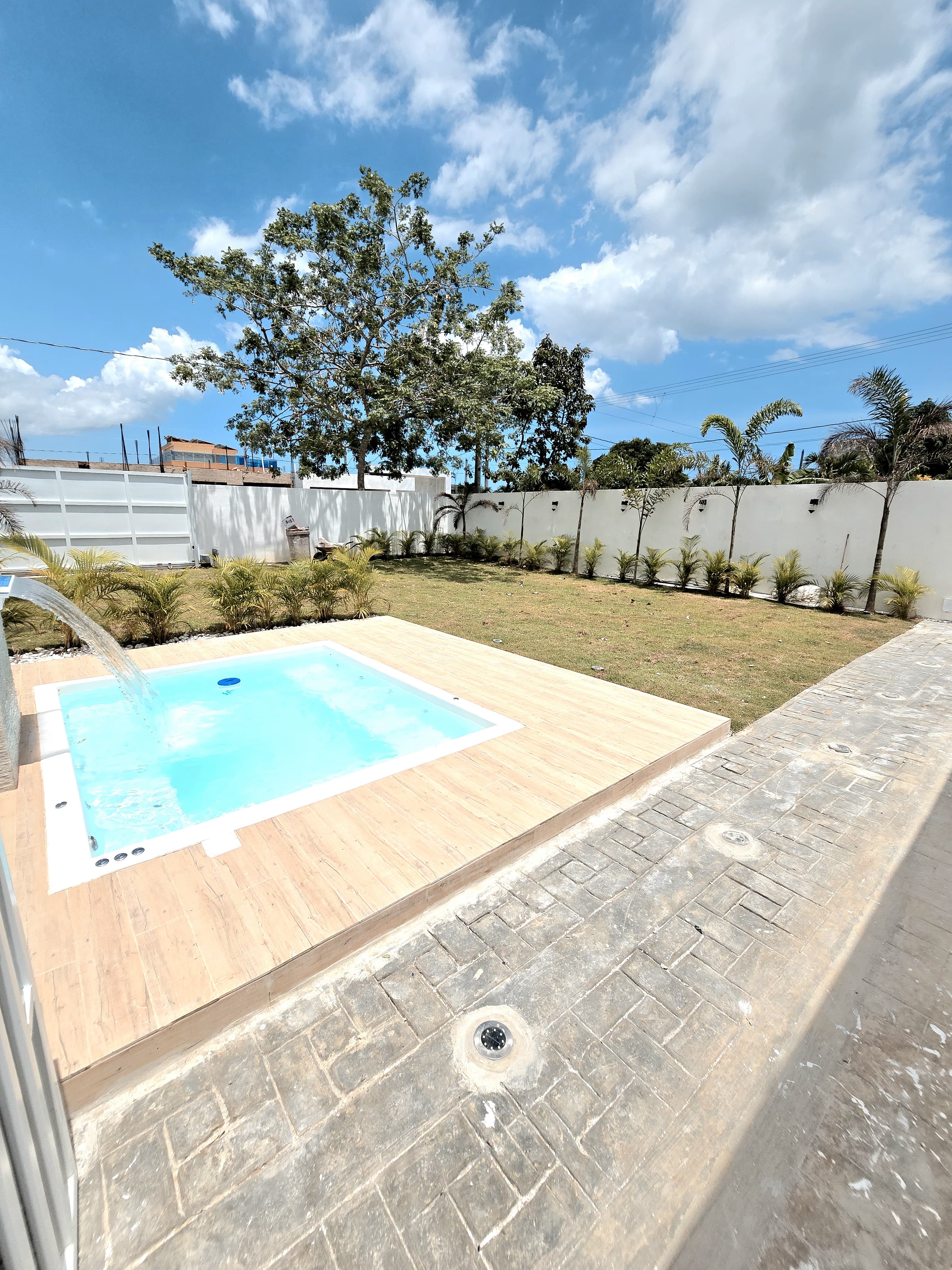 casas - CASA EN VENTA EN SANTO DOMINGO.