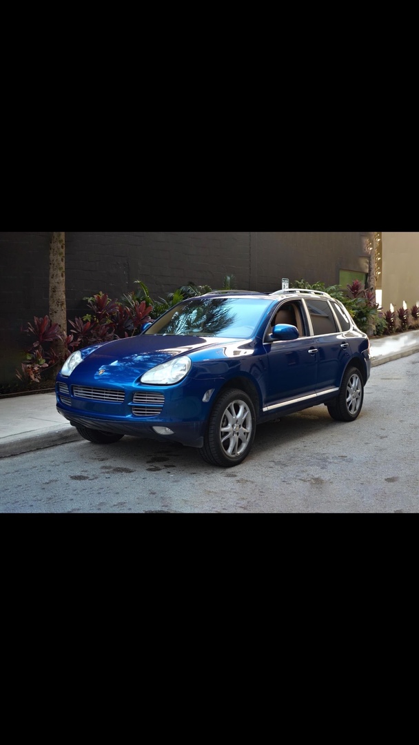 jeepetas y camionetas - Vendo mi Porshe cayennes está en muy buenas condiciones  0