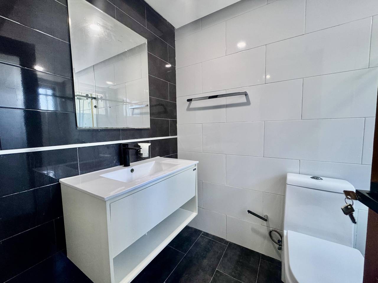 apartamentos - Vendo hermoso y moderno penthouse remodelado 5 hab 4