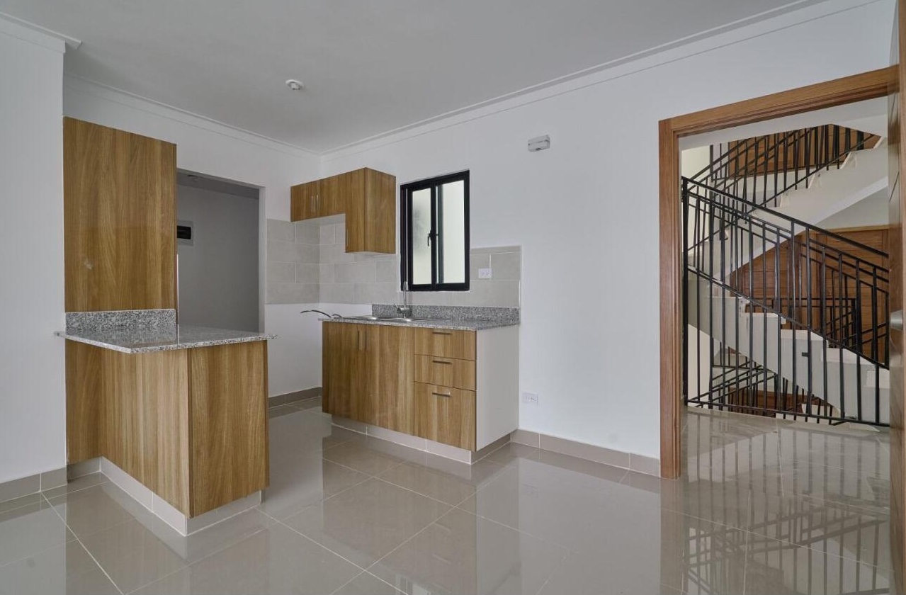 apartamentos - Tercer nivel poximo a sirena de la charles de gaul 7