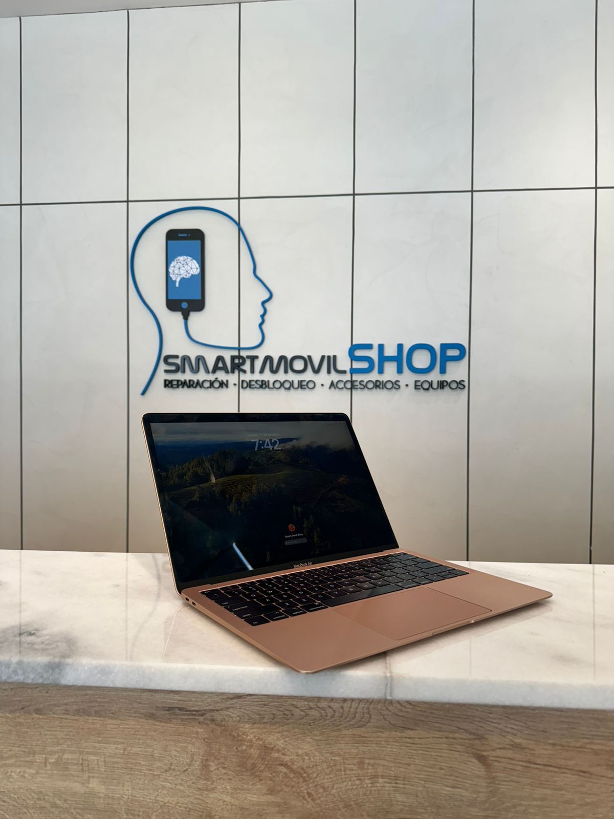 computadoras y laptops - MACBOOK AIR 2019 RETINA/13-INCH  (SOMOS TIENDA)
