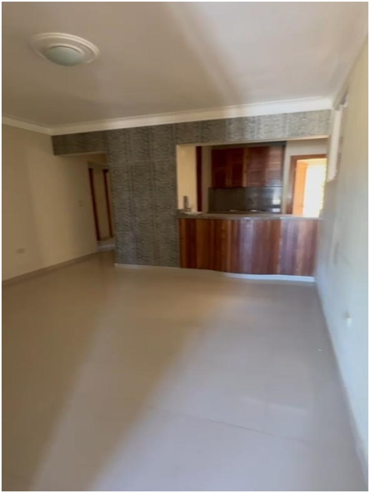 apartamentos - Apto  3 HABS.,  2do. NIVEL, SAN FCO MACORIS, URB., CAPERUZA II, salida a Santo D 8