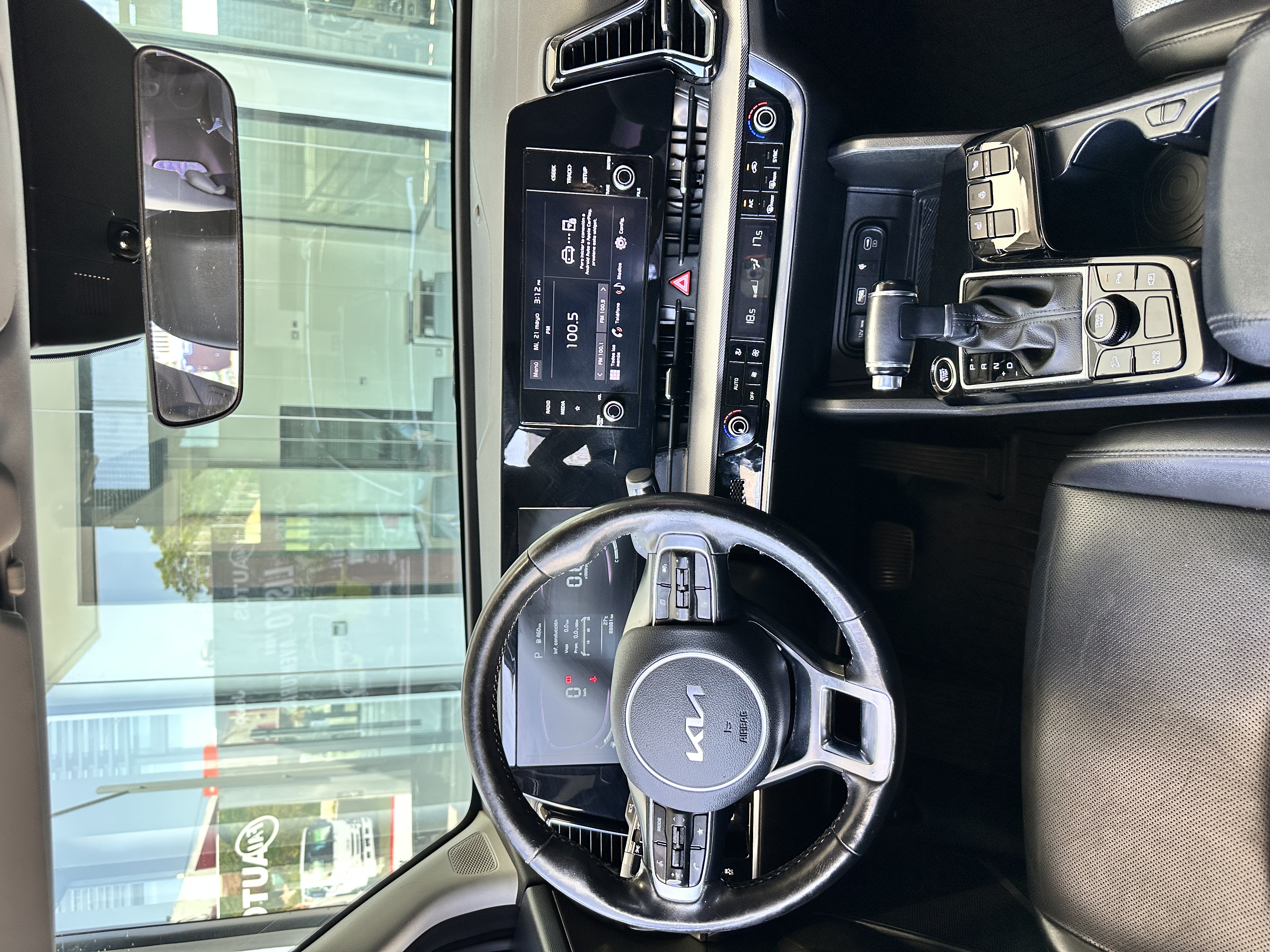 jeepetas y camionetas - Kia Sportage Luxury 2023 2