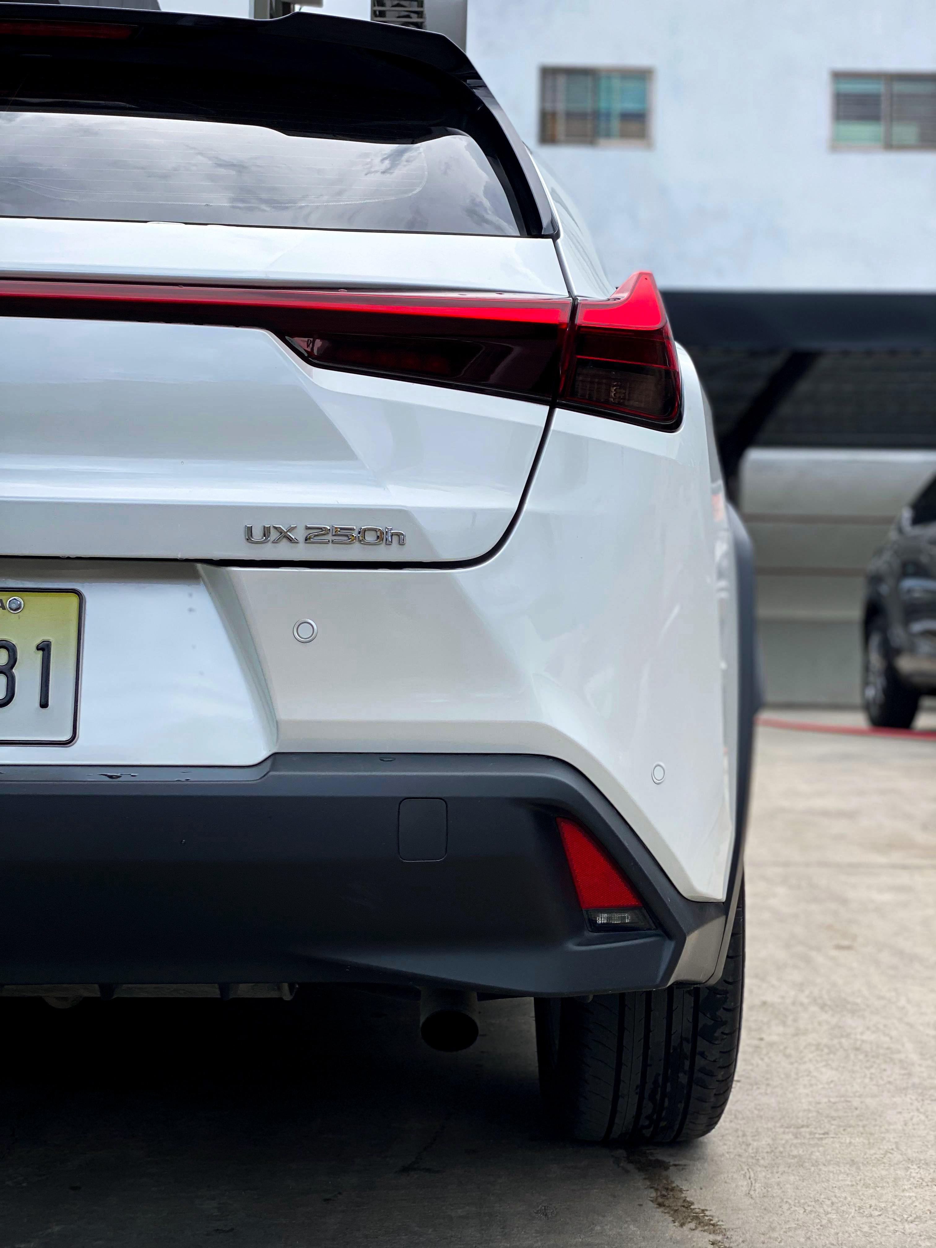 jeepetas y camionetas - Lexus UX250h 2024 NO IMPORTA EL CREDITO 6