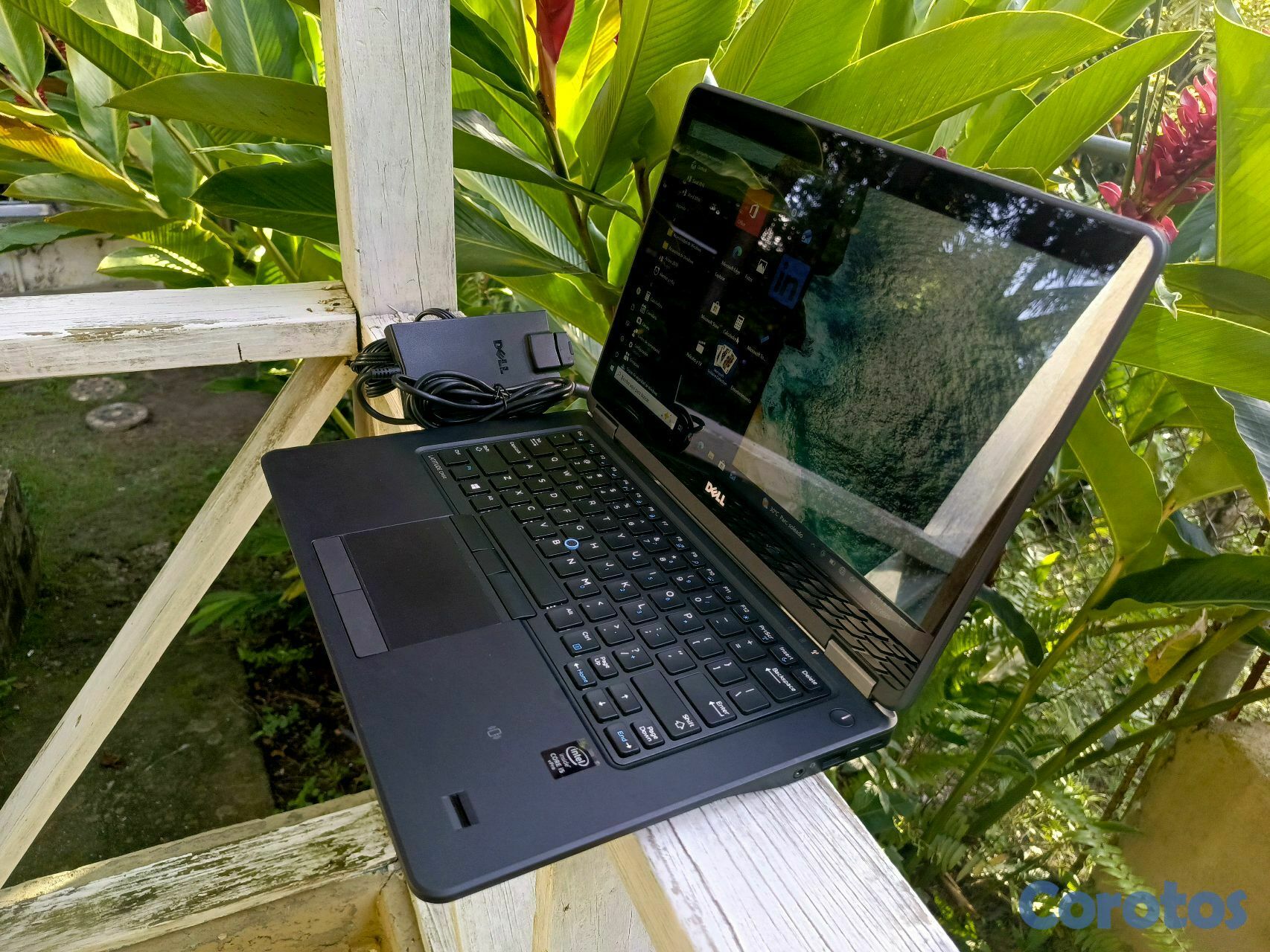 computadoras y laptops - Laptop Dell,Touch, i5 5ta, Disco 256 GB, 16GB Ram. 1