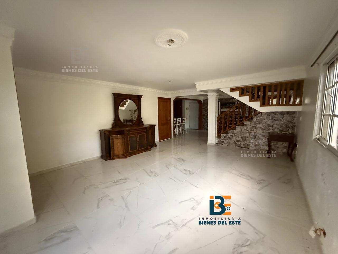casas - Se Alquila casa de dos niveles con 4 habitaciones 6
