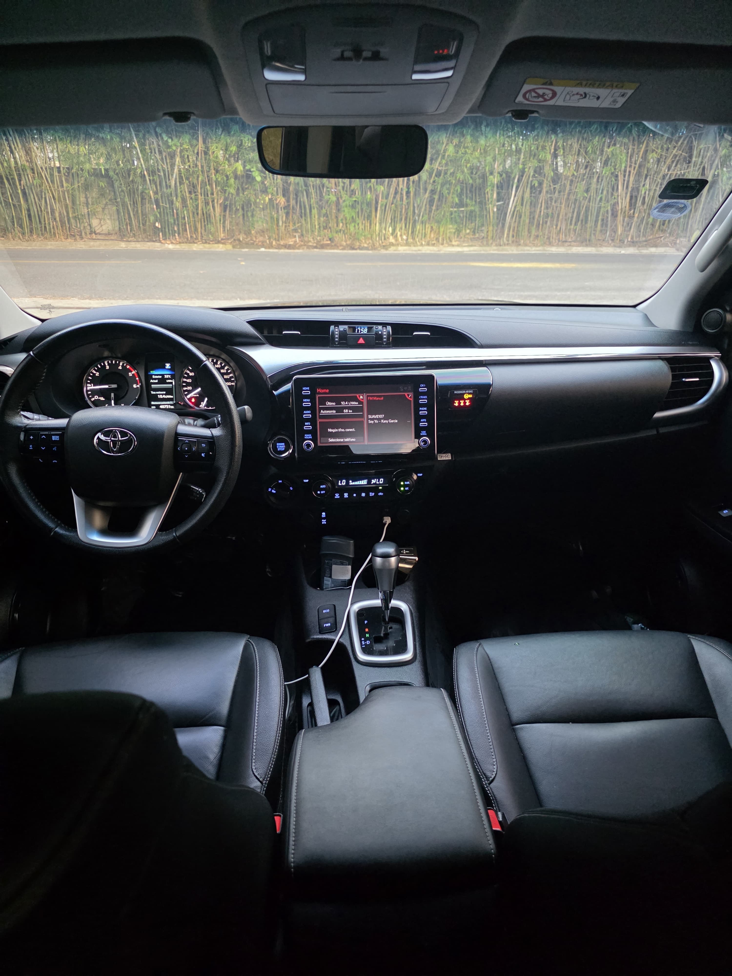 jeepetas y camionetas - Toyota hilux 2023 9
